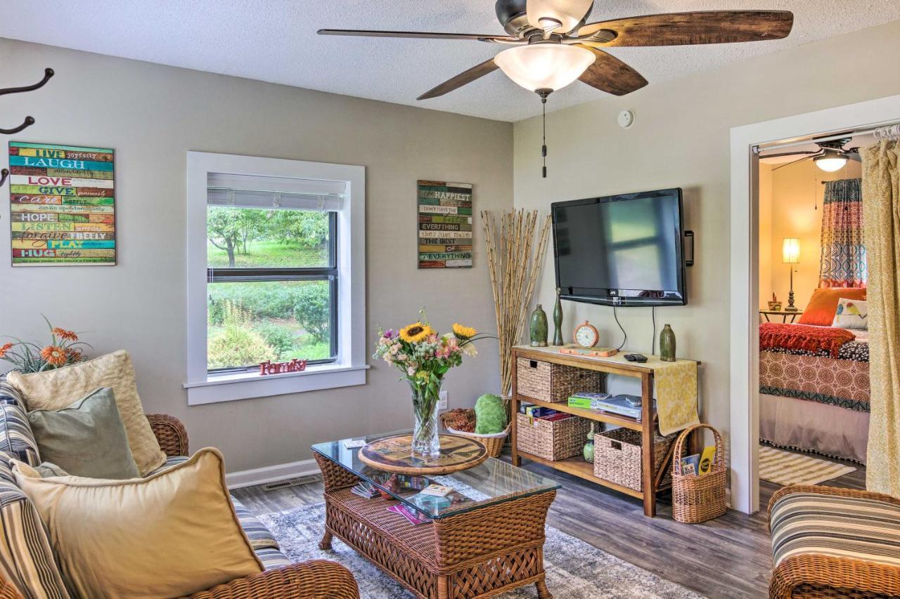 Shaw Creek Cottage With Fire Pit And Forest Views Hendersonville Extérieur photo