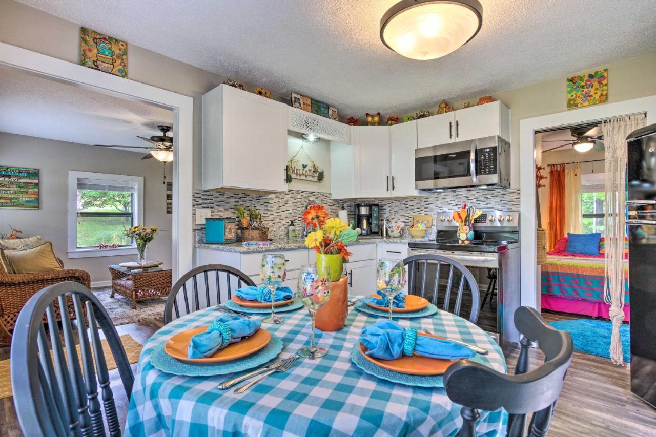 Shaw Creek Cottage With Fire Pit And Forest Views Hendersonville Extérieur photo