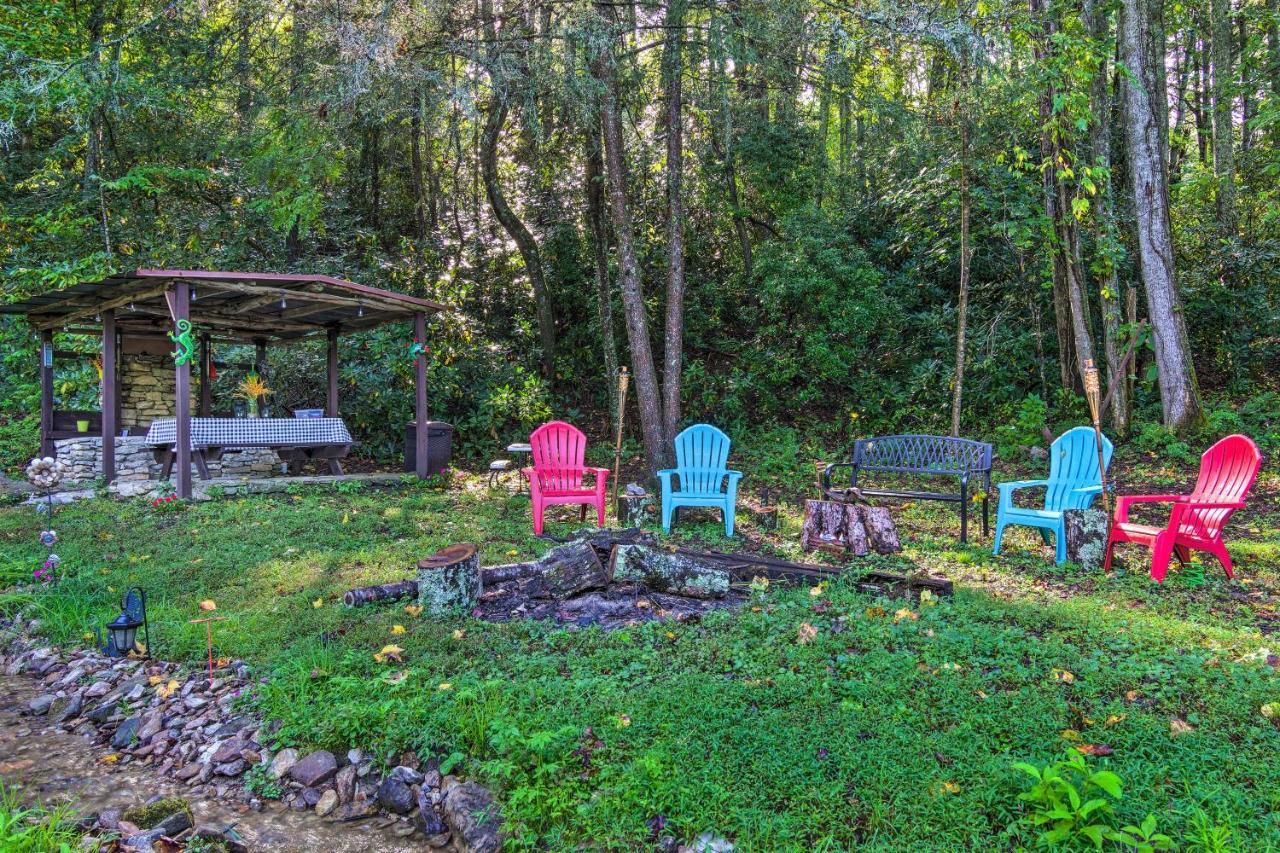 Shaw Creek Cottage With Fire Pit And Forest Views Hendersonville Extérieur photo